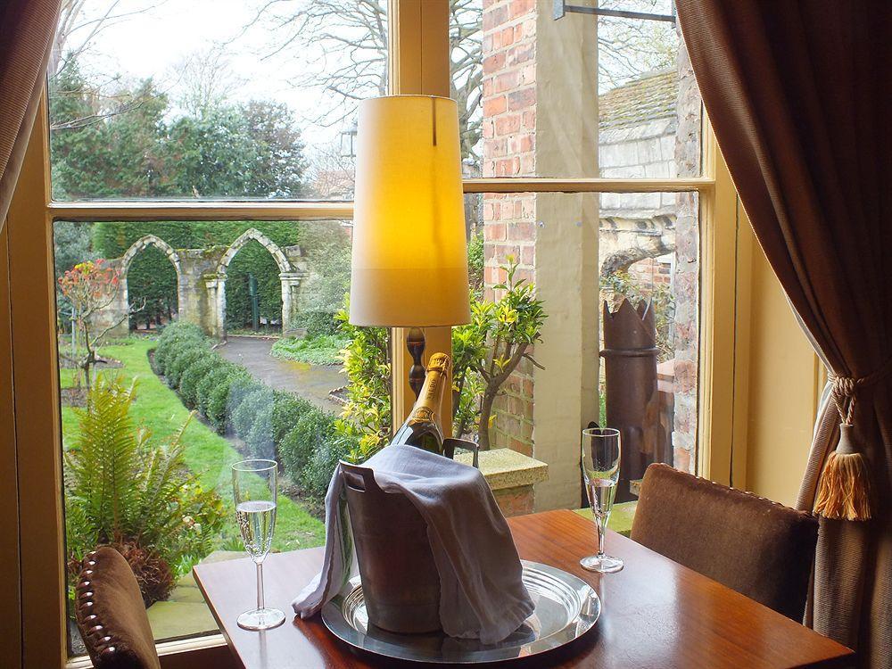 The York Priory Hotel Kültér fotó