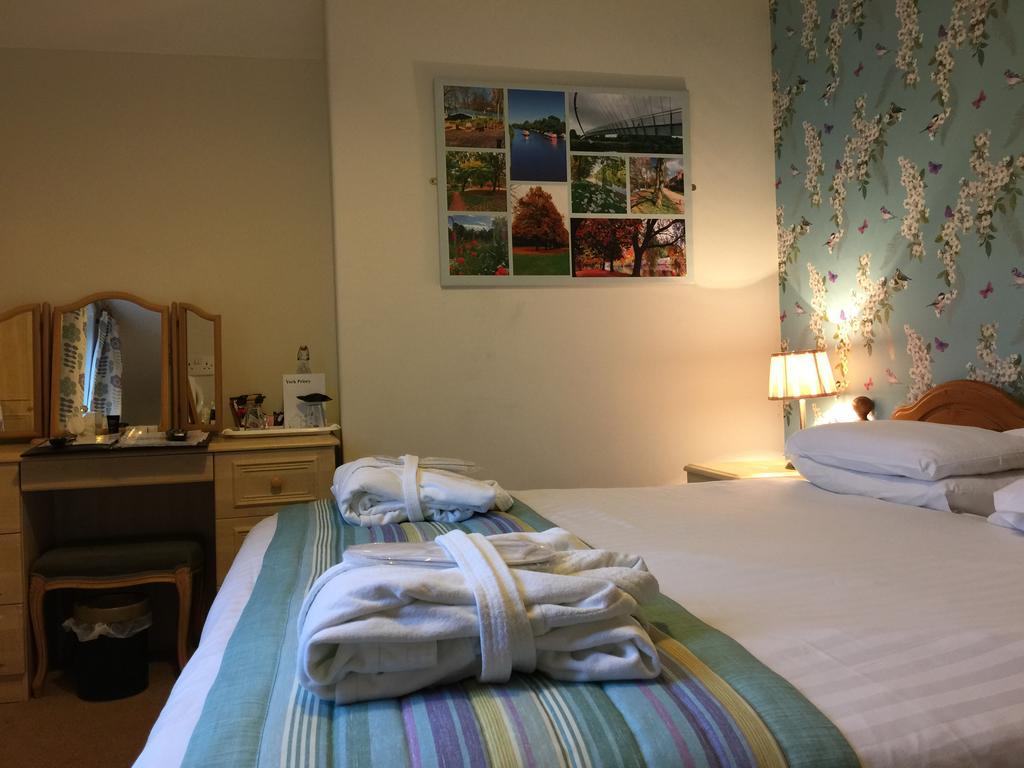 The York Priory Hotel Kültér fotó