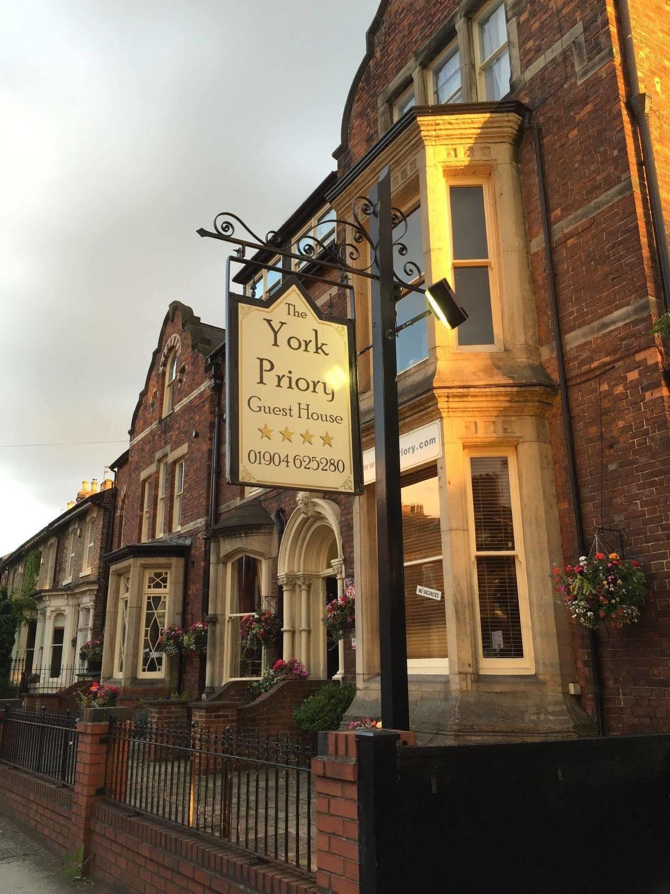 The York Priory Hotel Kültér fotó